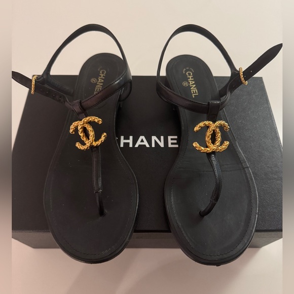 Chanel sandals - Picture 1 of 5